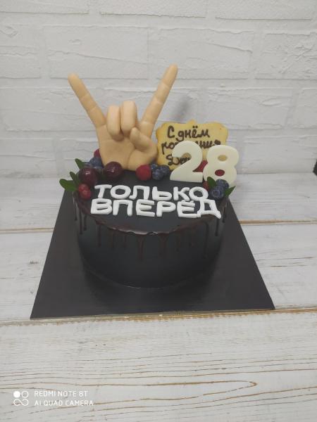 Торт на День Рождения Сникерс #1 в кондитерской cake64.ru фото
