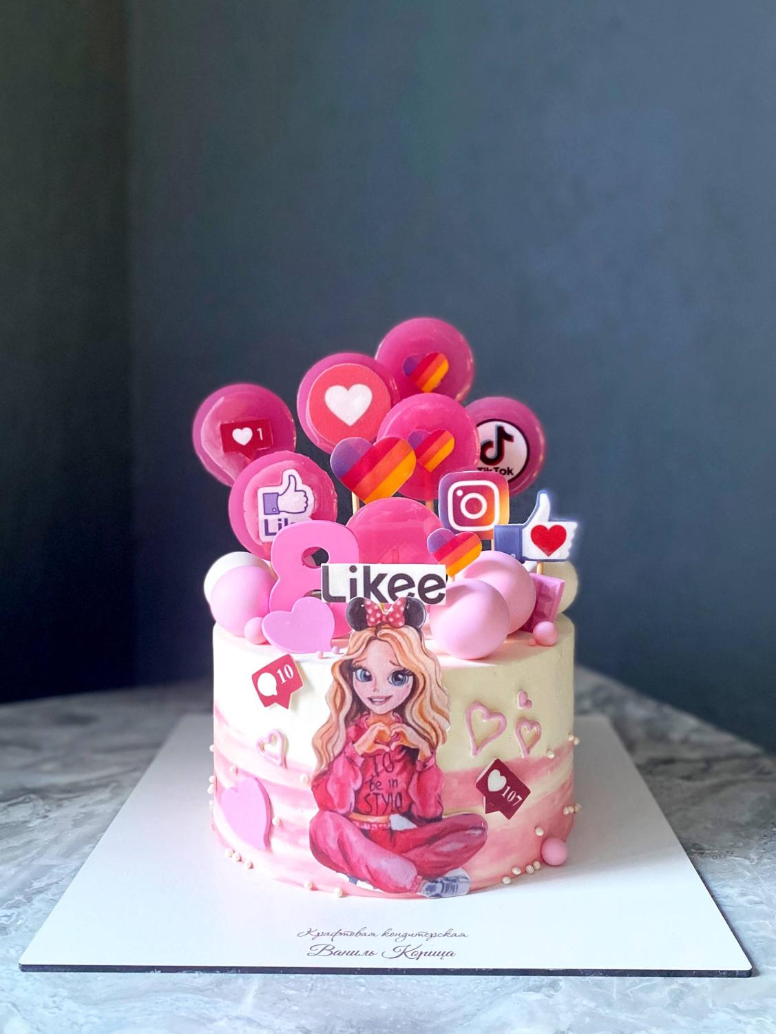 Детский торт Ванильный с клубникой #303 в кондитерской cake64.ru фото