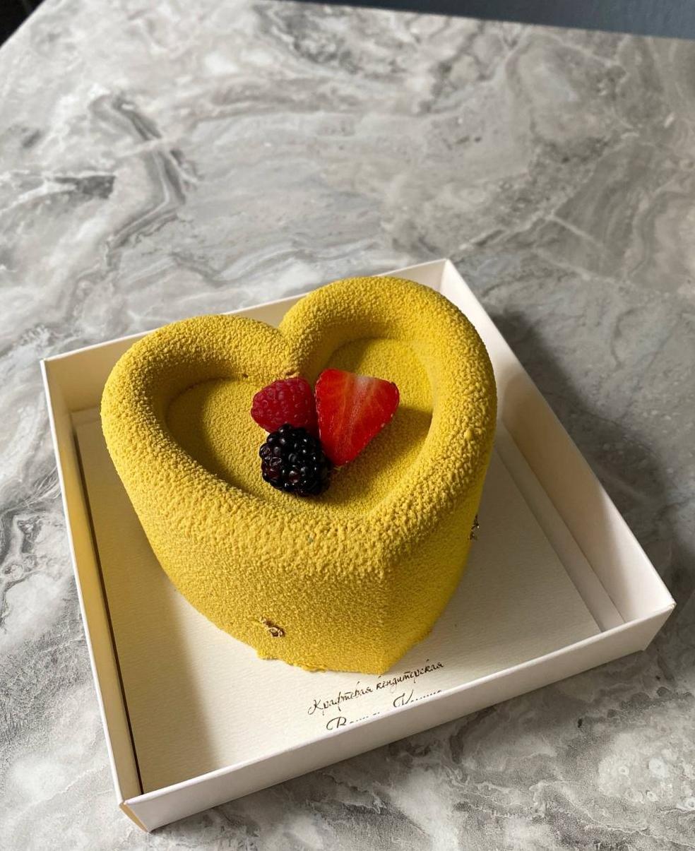 Бенто торт Молочный ломтик сердце #317 на сайте https://cake64.ru/ кондитерской Ваниль Корица