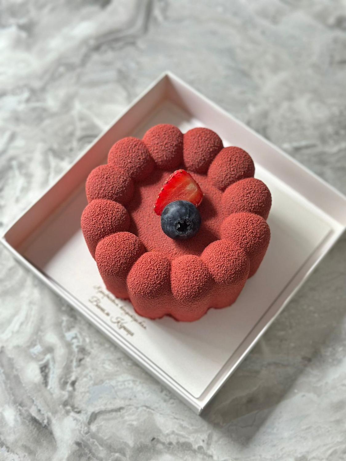 Бенто торт Молочный ломтик цветок #318 на сайте https://cake64.ru/ кондитерской Ваниль Корица