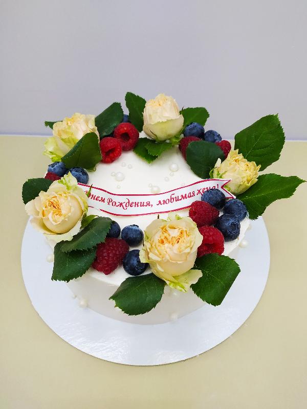 Живые цветы в кондитерской cake64.ru фото