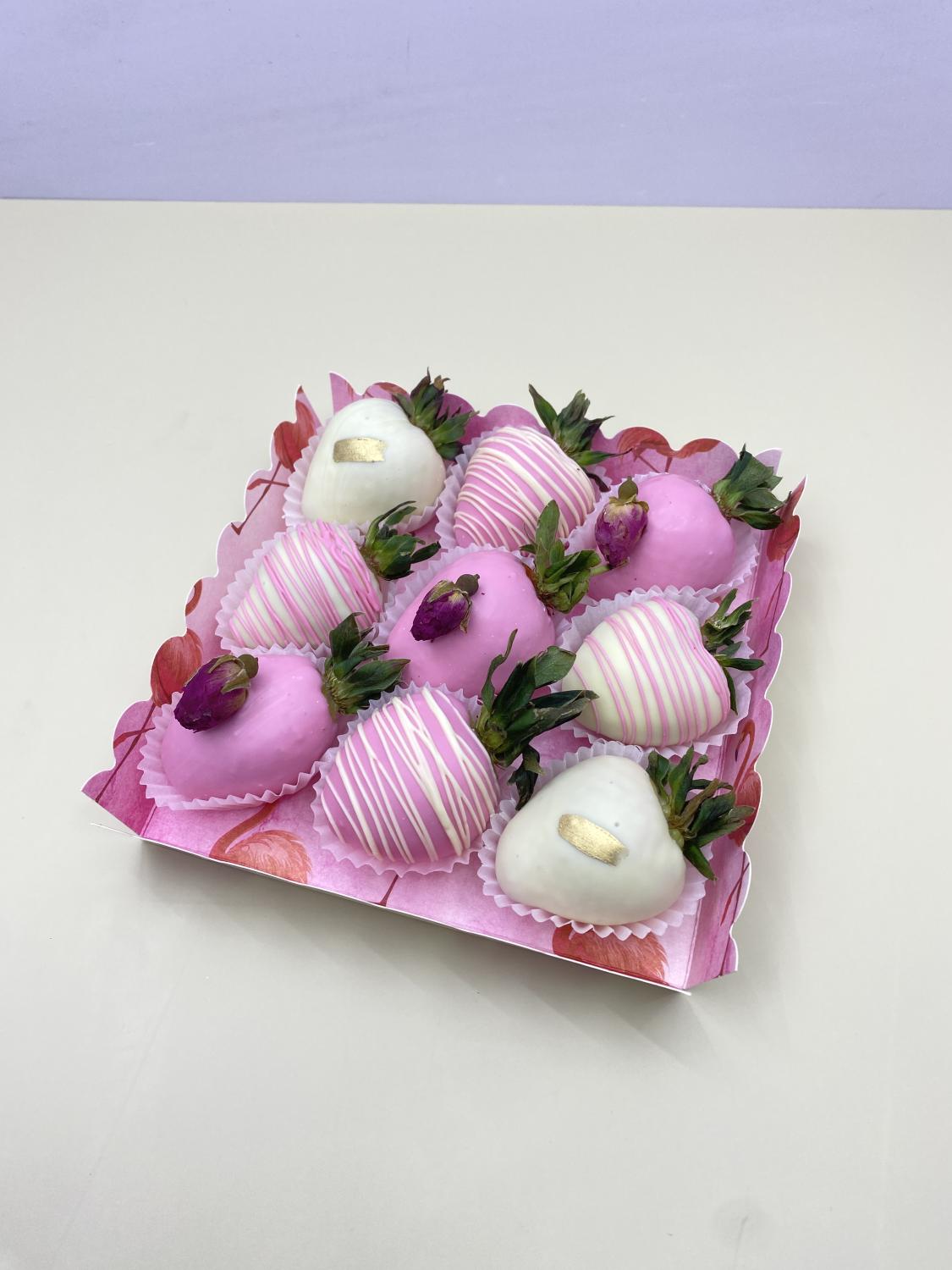 Клубника в шоколаде набор 9 ягод №3 в кондитерской cake64.ru фото
