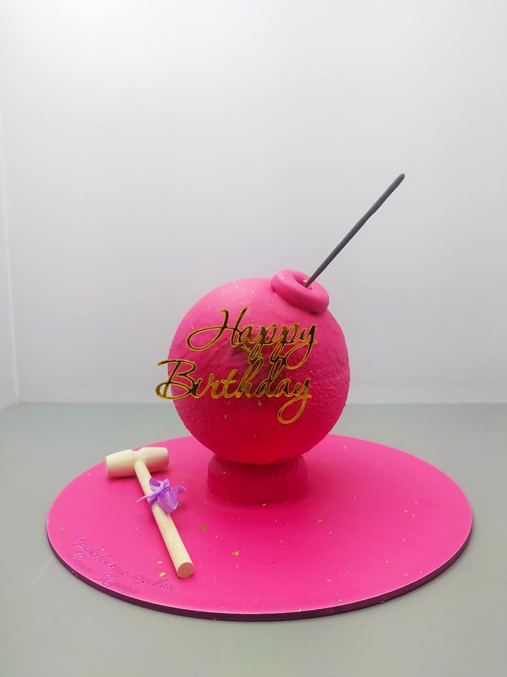 Торт подарок Шоколадная бомба S#122 на сайте https://cake64.ru/ кондитерской Ваниль Корица