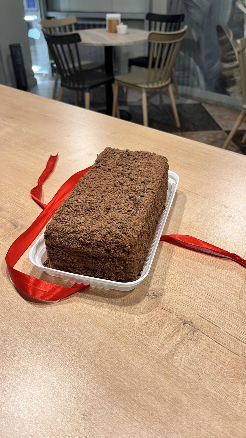 Медовик шоколадный на сайте https://cake64.ru/ кондитерской Ваниль Корица