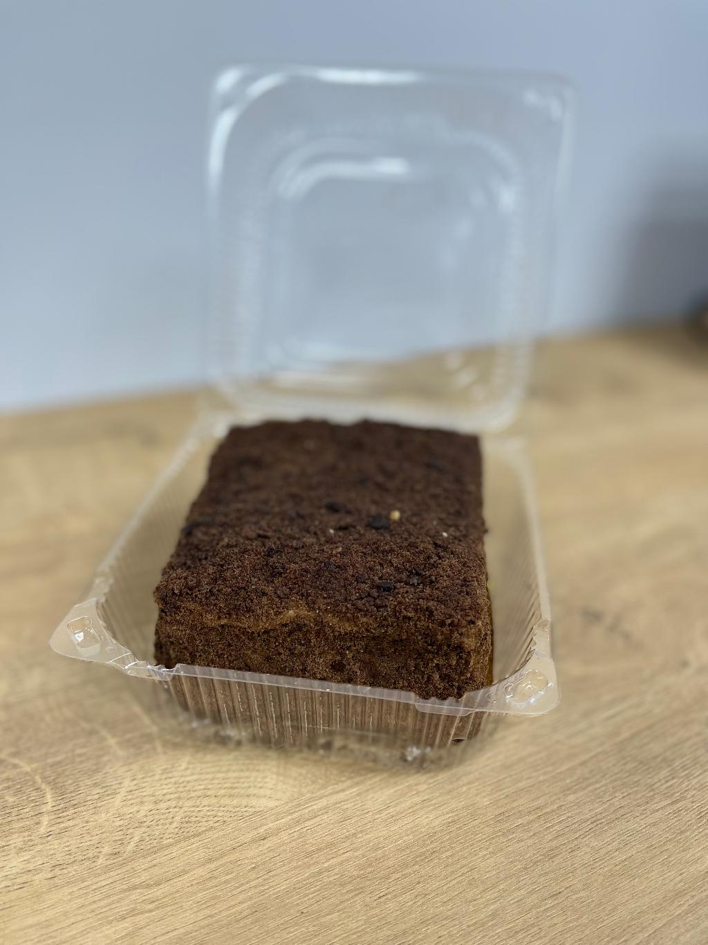 Торт медовик шоколадный на сайте https://cake64.ru/ кондитерской Ваниль Корица